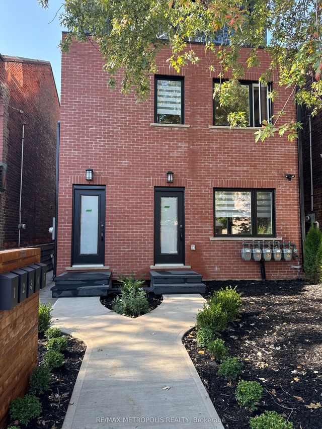 94 Saint Clarens Avenue, Toronto C01
