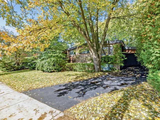 91 Larkfield Drive, Toronto C13