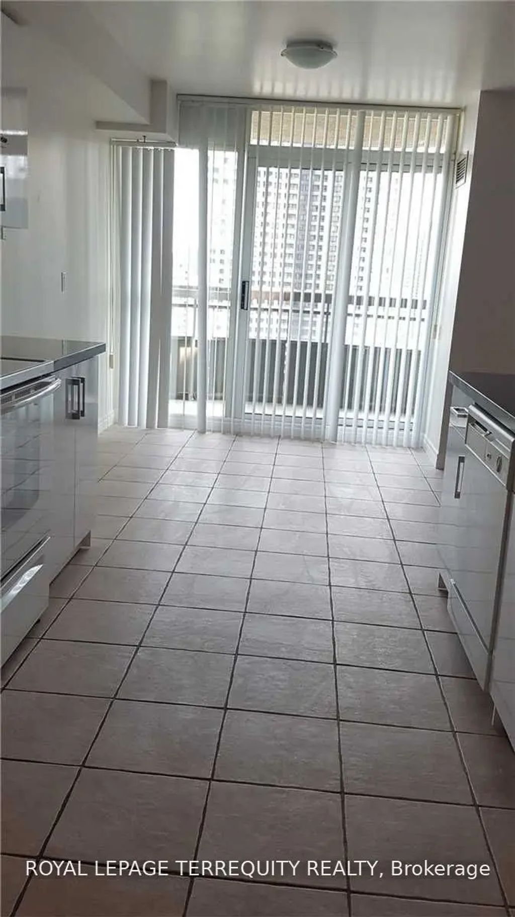 18 Parkview Avenue 2607, Toronto C14