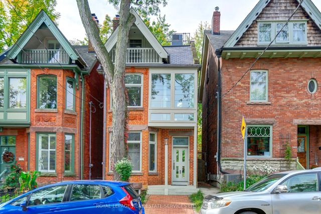 358 Sackville Street, Toronto C08