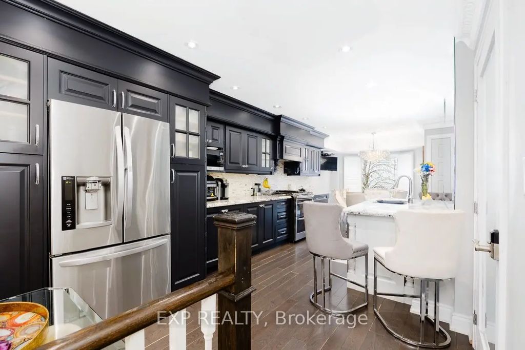 321 Mutual Street Main, Toronto C08