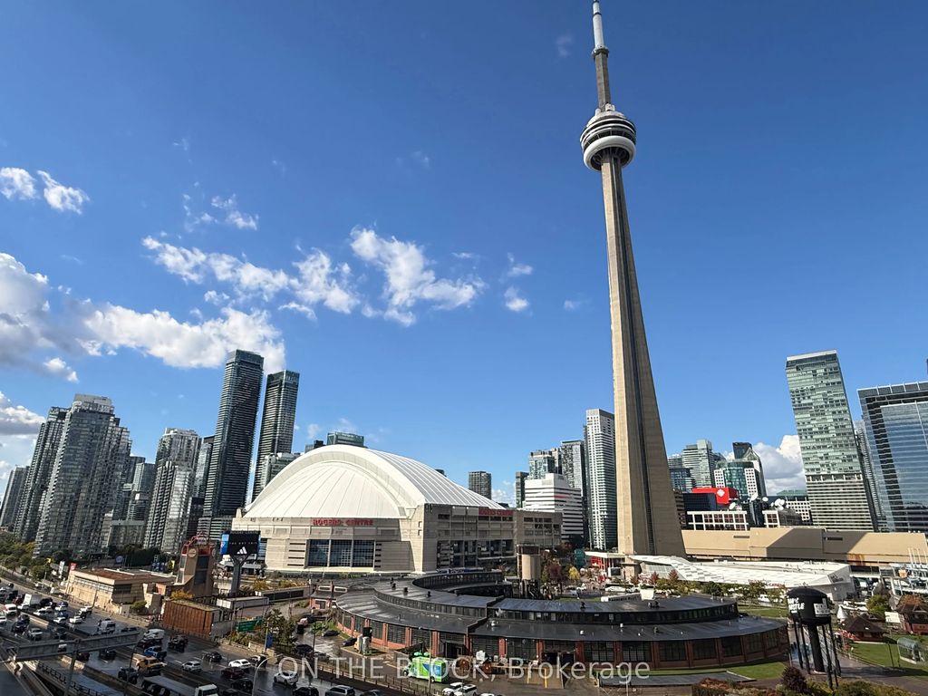 230 Queens Quay W 1515, Toronto C01