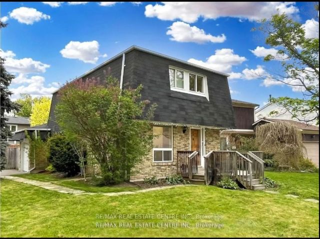 25 Ivanic Court, Whitby
