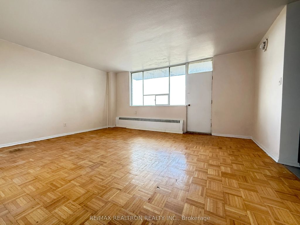 500 Dawes Road 1001, Toronto E03