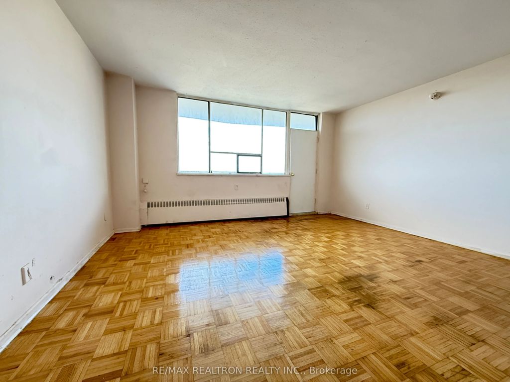 500 Dawes Road 1203, Toronto E03
