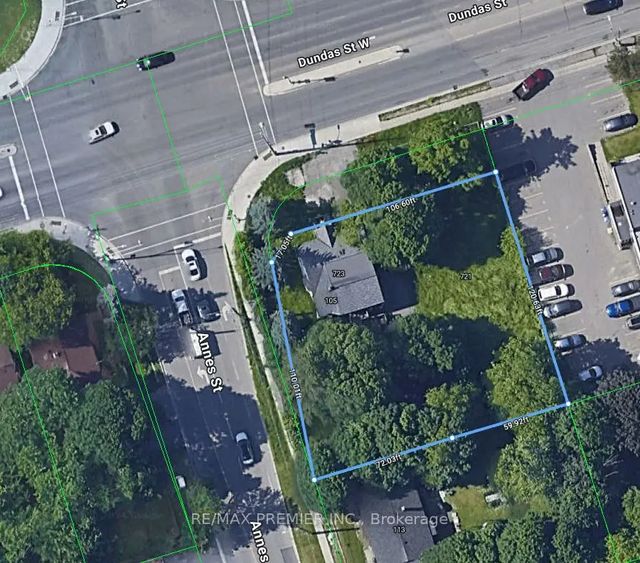 723 Dundas Street W, Whitby