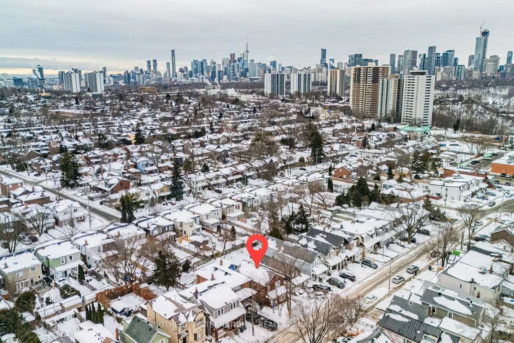 57 Westwood Avenue, Toronto E03