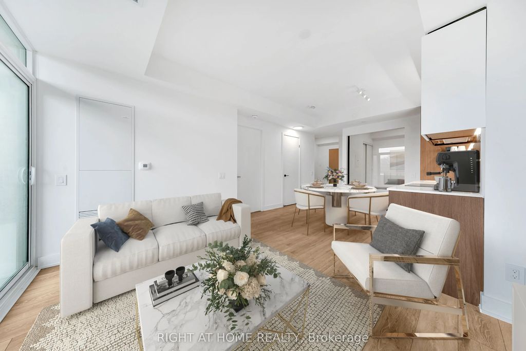 1285 E Queen Street E 403, Toronto E01