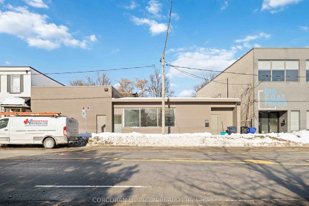 914 Eastern Avenue, Toronto E01