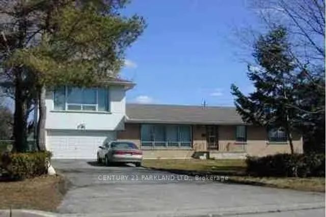 95 Fairglen Avenue Main Floor, Toronto E05