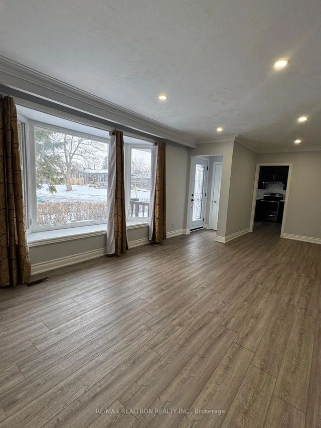 1467 Oxford Street, Oshawa