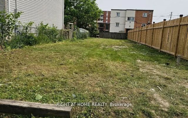 361 Adelaide Avenue W, Oshawa