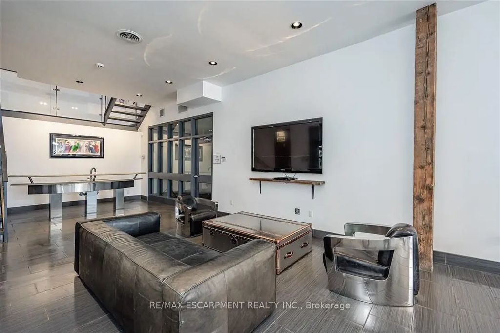 33 Villiers Street 102, Toronto E01