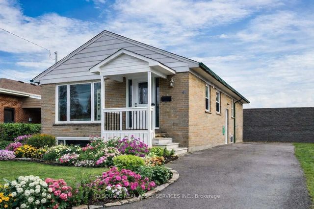 41 Wishing Well Drive, Toronto E05