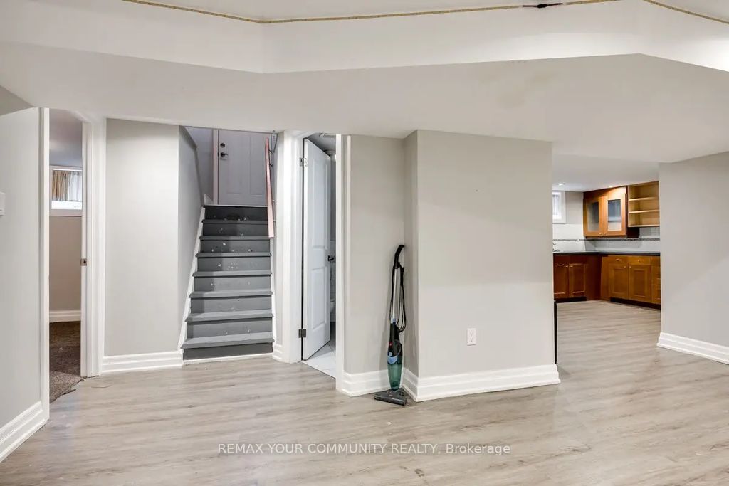 240 Markham Road Lower Level, Toronto E08