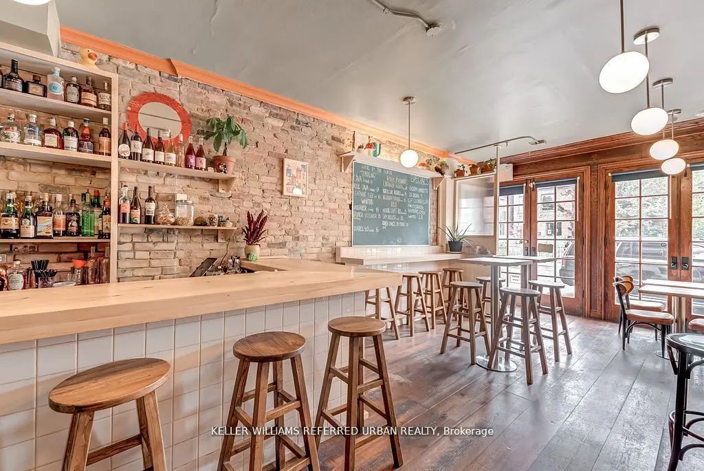 1118 E Queen Street E, Toronto E01