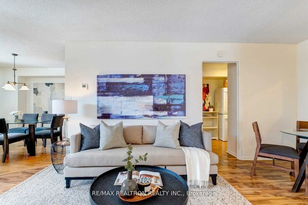 90 Ling Road 404, Toronto E10