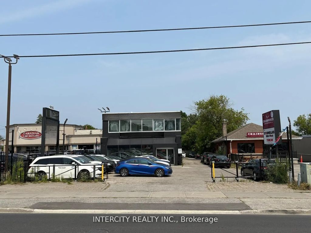 1890 Lawrence Avenue E, Toronto E04