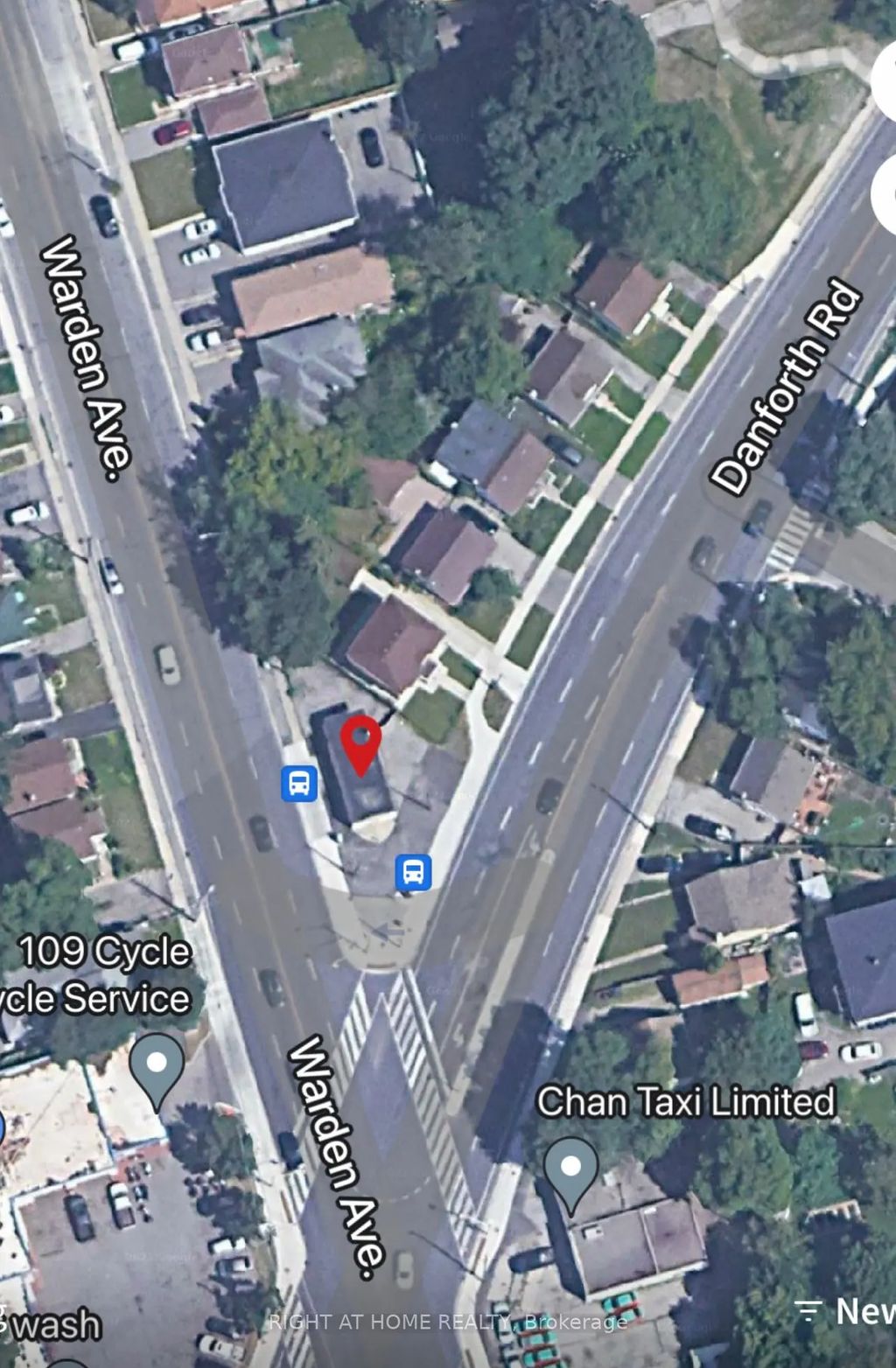Unit 2, 104 Danforth Road N Unit 2, Toronto E06