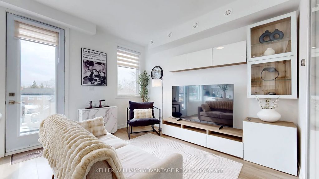 1479 O'connor Drive 2, Toronto E03