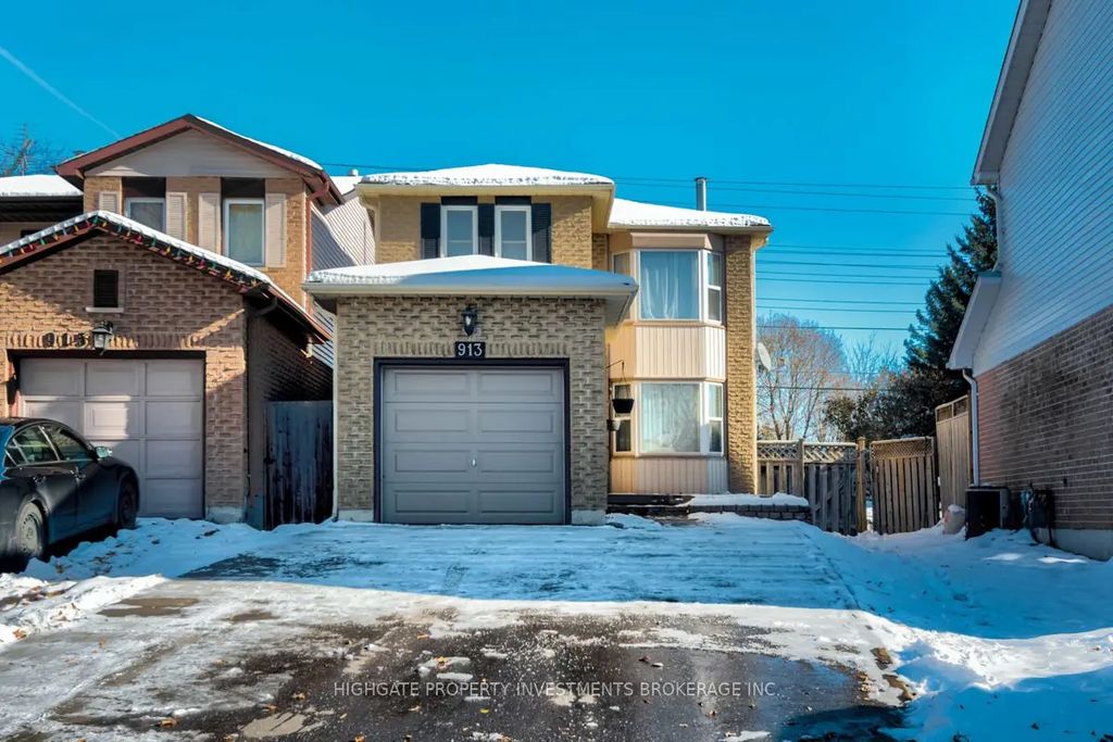 913 Dyer Court, Oshawa