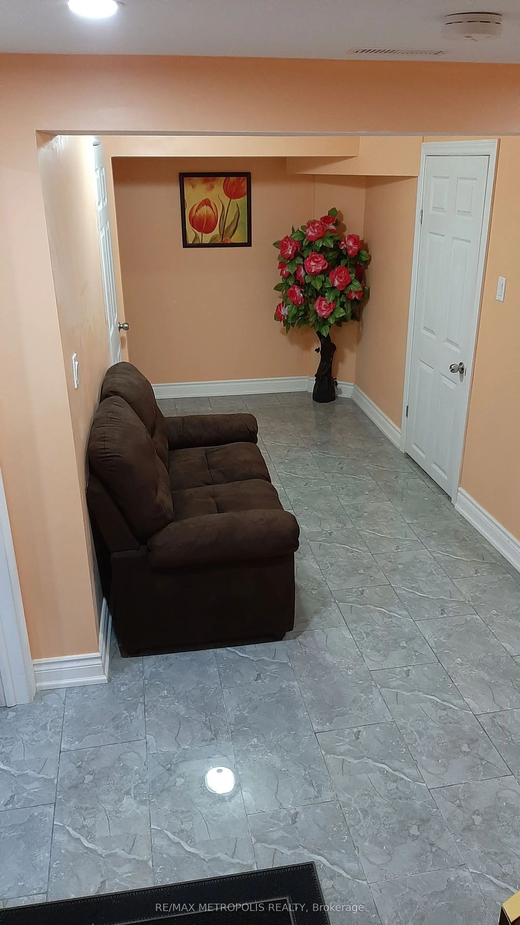 235 Hupfield Trail Bsmt, Toronto E11