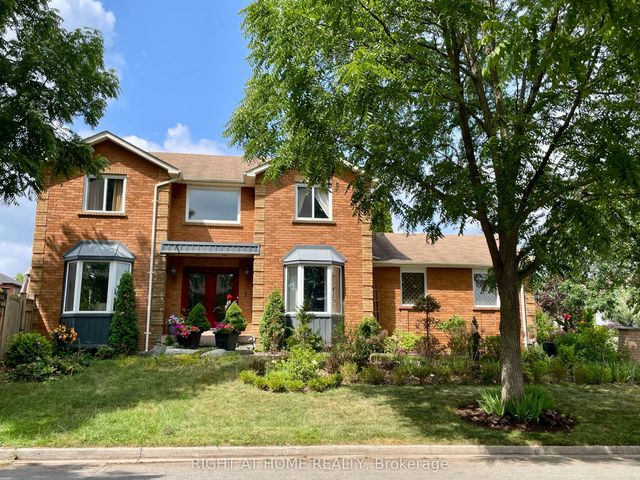 1689 Major Oaks Road, Pickering