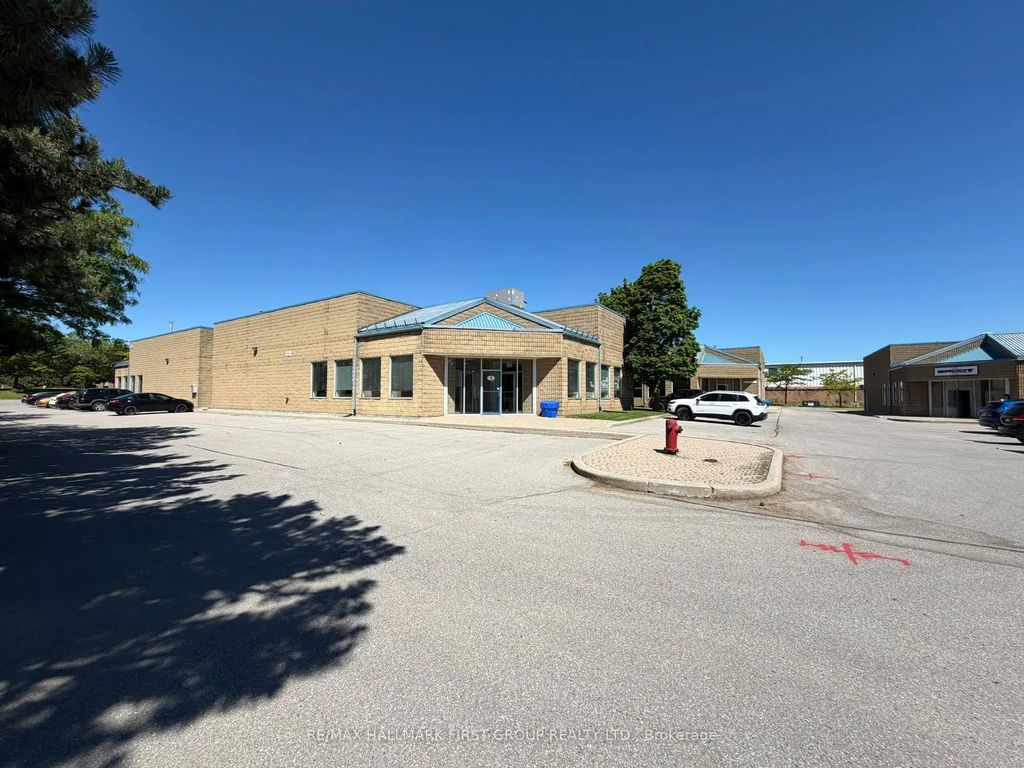 900 Mckay Road 3, Pickering