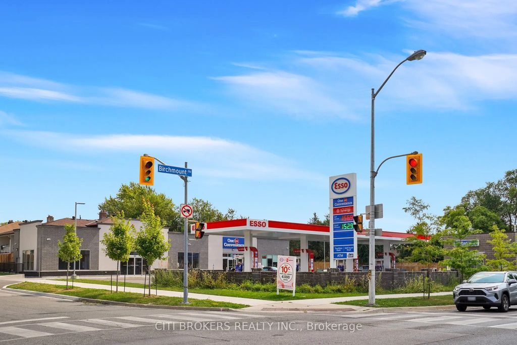 2775 Birchmount Road, Toronto E05