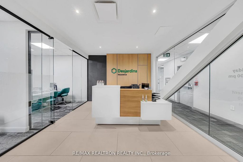2855 Markham Road 204, Toronto E11