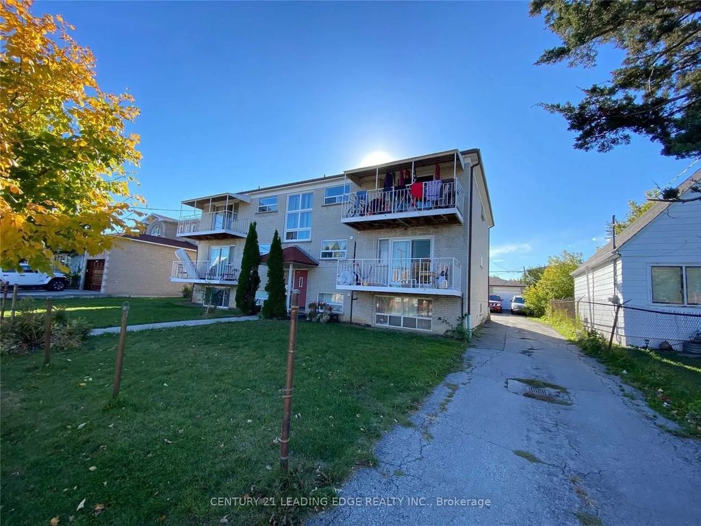 108 Huntington Avenue 202, Toronto E04