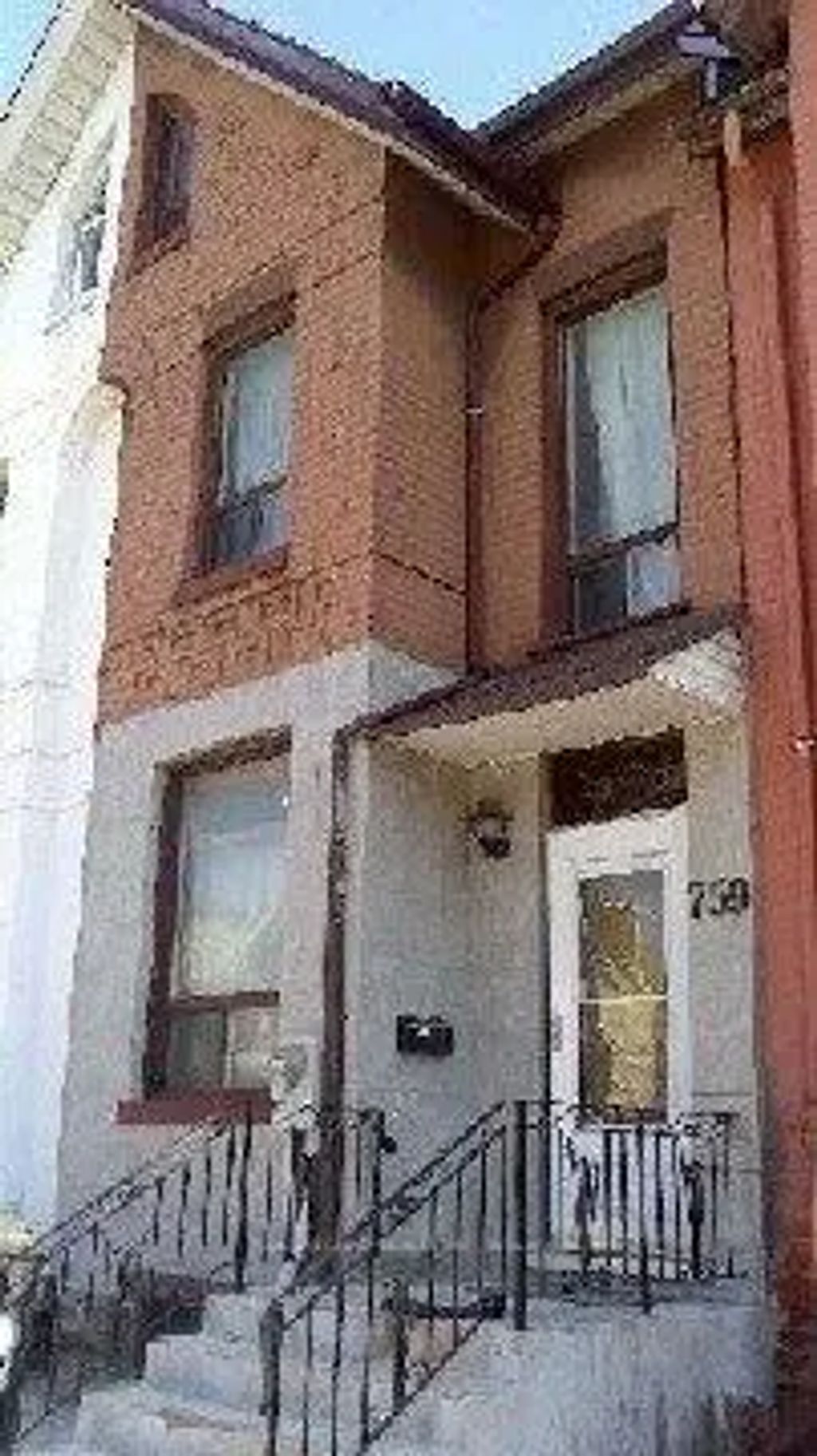 759 Gerrard Street E Main Fl, Toronto E01