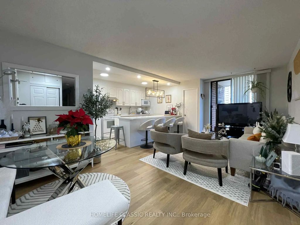 90 Ling Road 603, Toronto E10