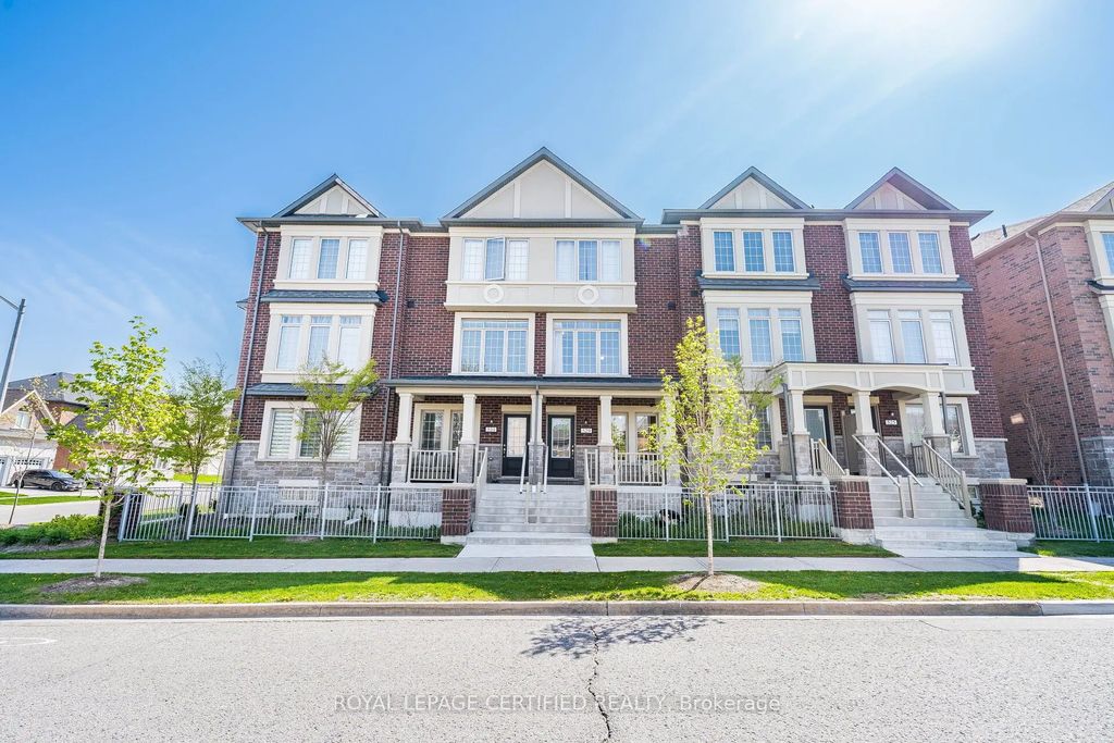 529 Old Harwood Avenue, Ajax