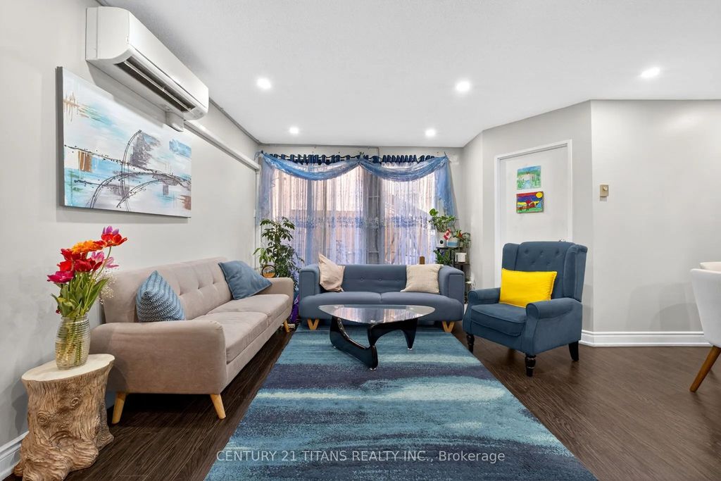 100 Mornelle Court 1018, Toronto E09