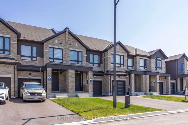 51 Peter Hogg Court, Whitby