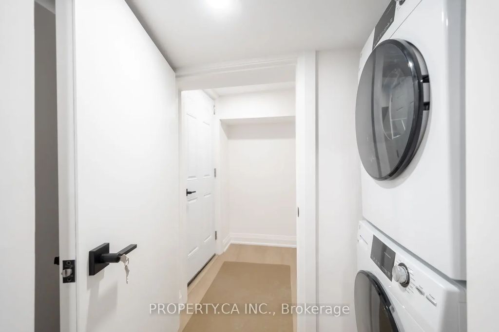 344 Highfield Road Lower, Toronto E01