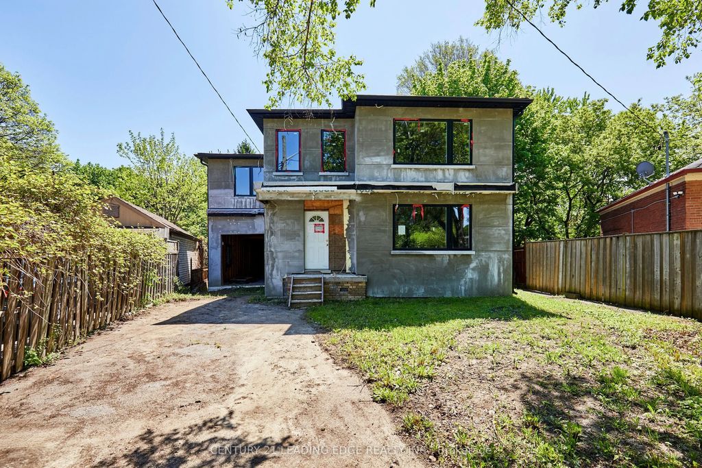 213 Phyllis Avenue, Toronto E08