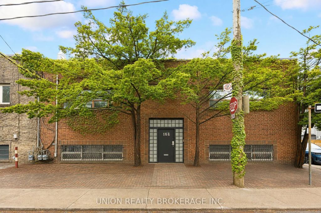 186 Munro Street, Toronto E01