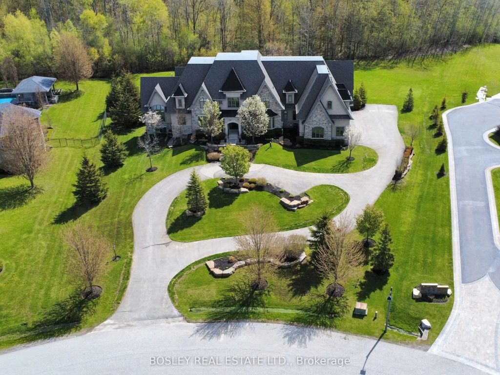 3325 Hollywood Court, Pickering