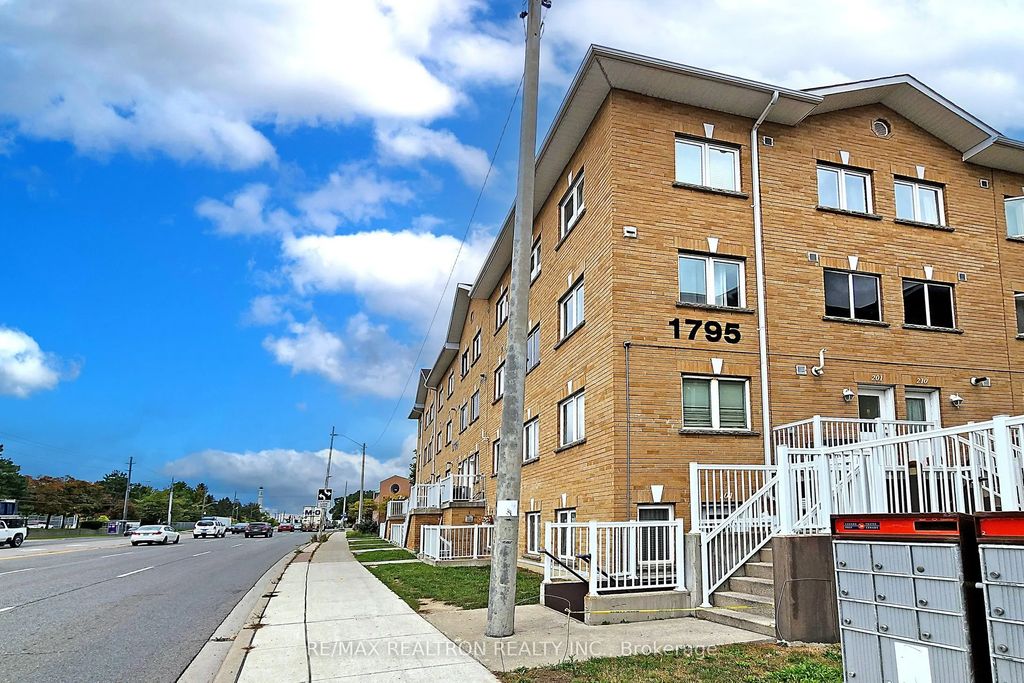 1795 Markham Road 106, Toronto E11