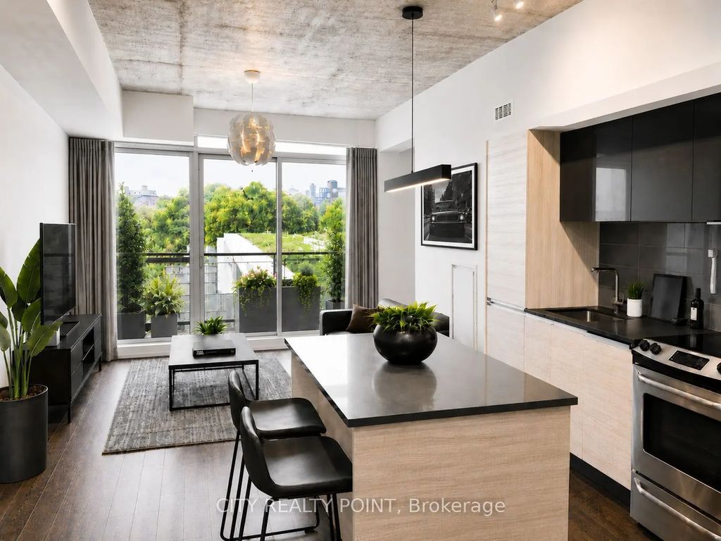 1190 Dundas Street E 505, Toronto E01