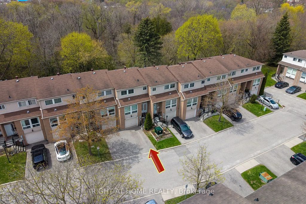 67 Willows Lane, Ajax