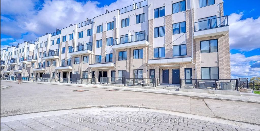 1695 Dersan Street 327, Pickering