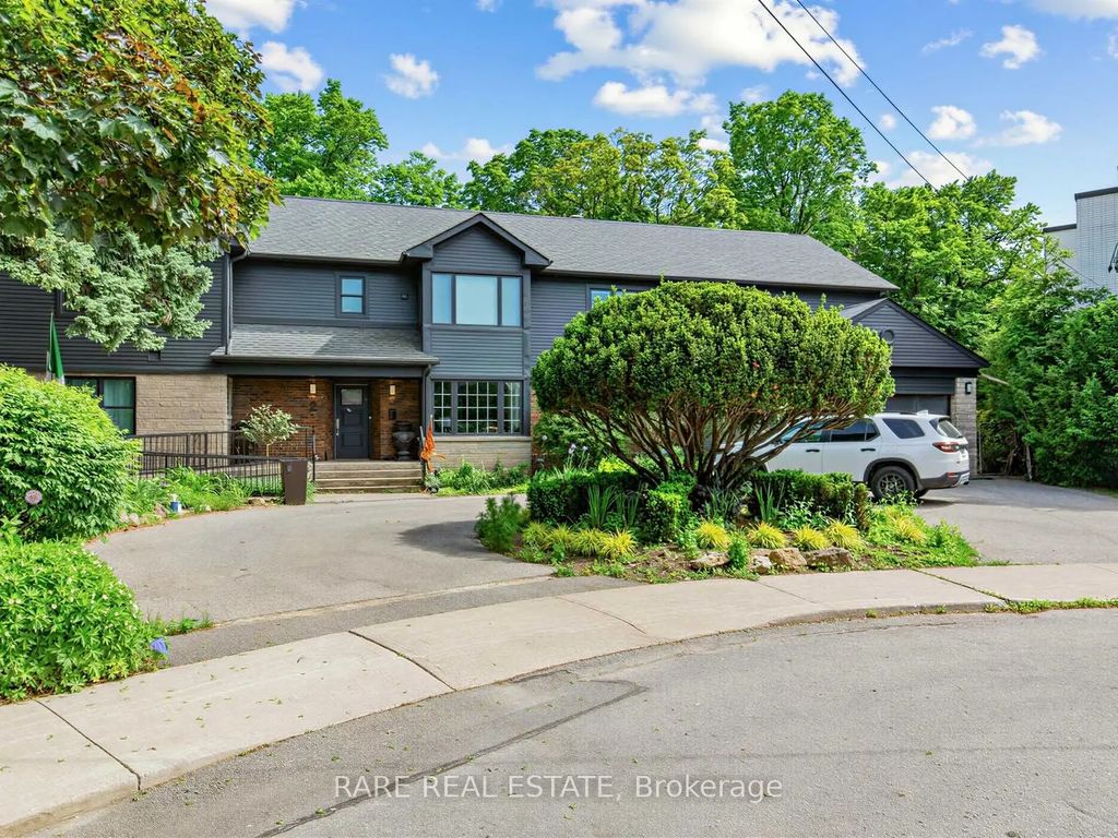 2 Leander Court Lower, Toronto E03