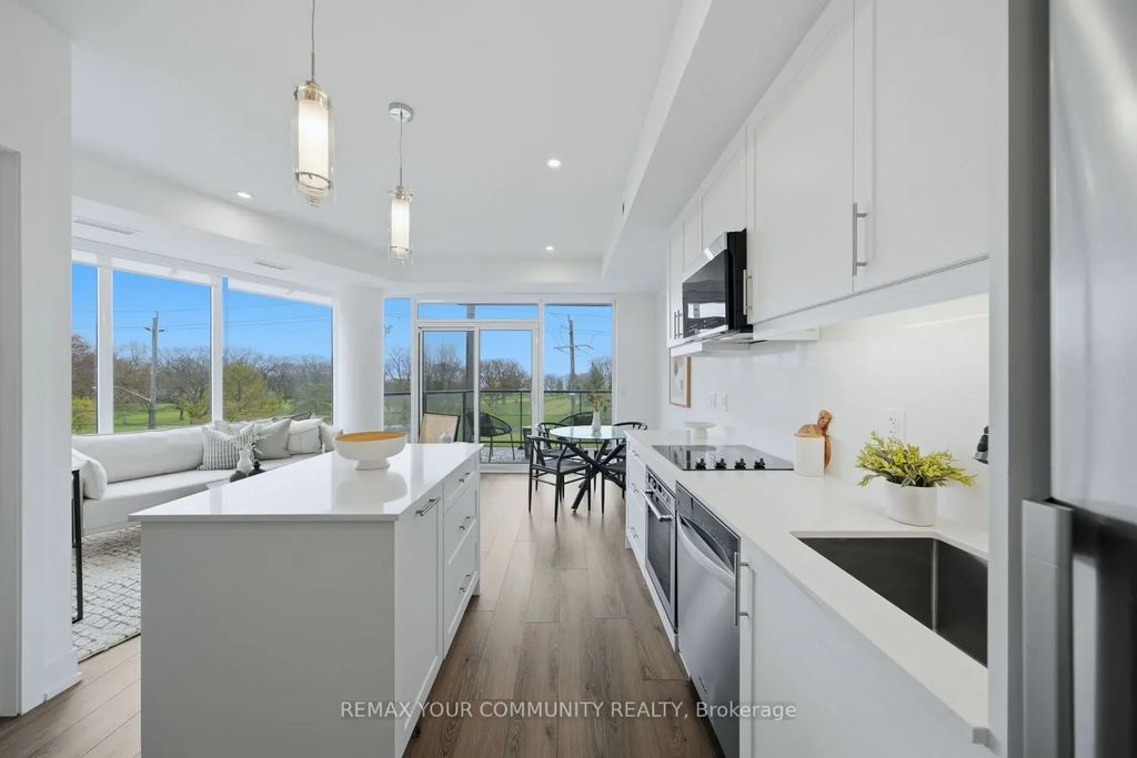 1316 Kingston Road 305, Toronto E06