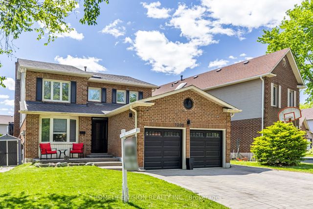 1206 Fieldstone Circle, Pickering