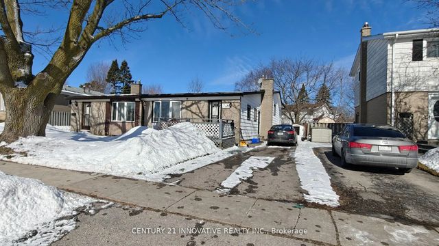 748 Krosno Boulevard, Pickering