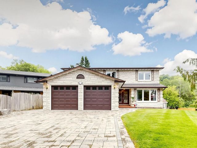 1038 Pinetree Court, Oshawa