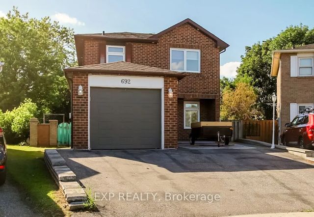 692 Sultana Square, Pickering